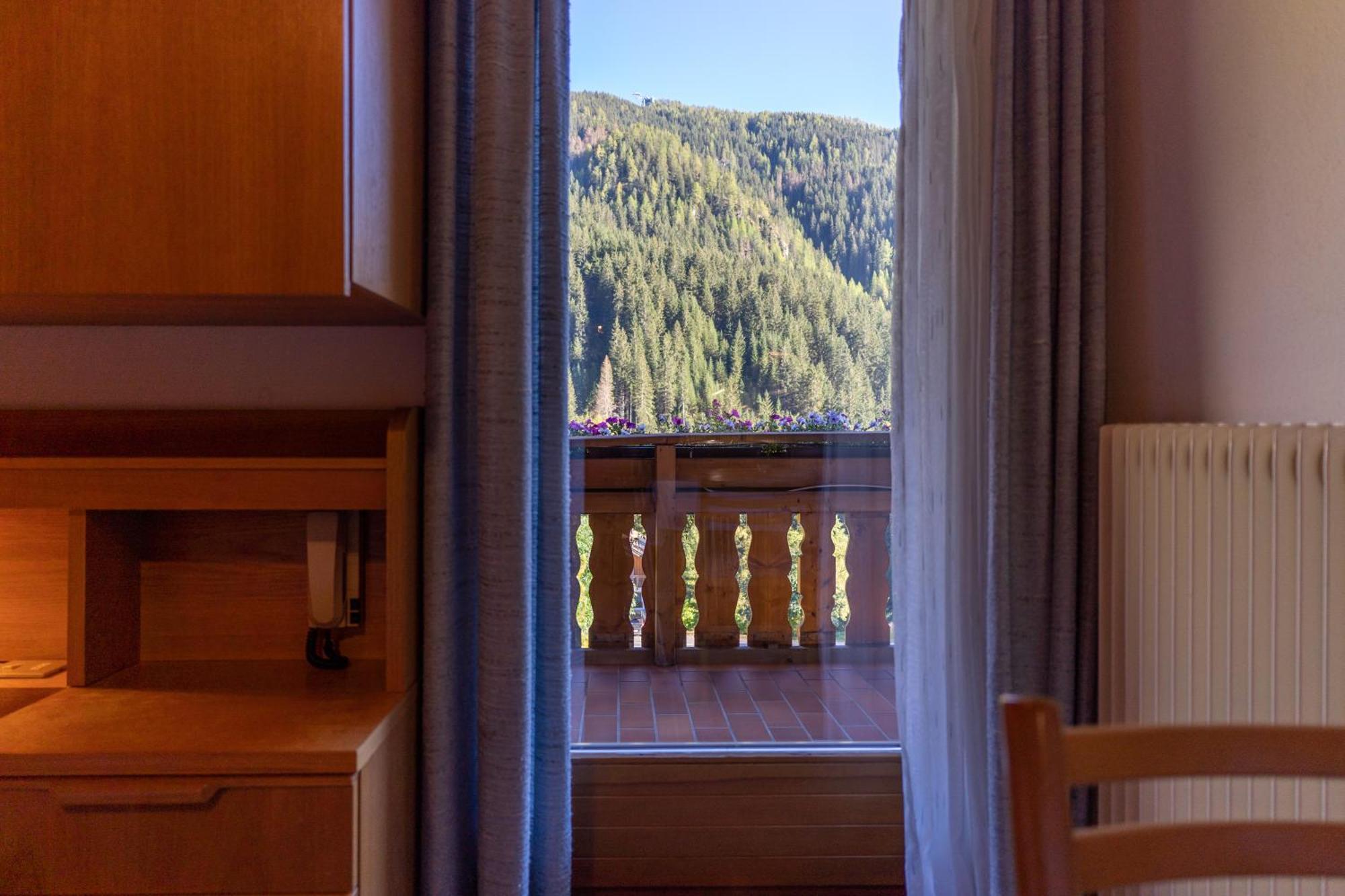 Chalet Fisti Ла Виля Стая снимка